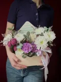 "Композиция живых цветов "Конвертик"" – Фото 0
