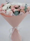 "Бело-розовый букет с розами и хризантемами Марина" – Фото 1