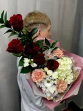 "Каскадный букет с розами и Гортензией " – Фото 3