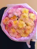 "Монобукет из яркой кустовой хризантемы. Подарок учителю на 1 сентября" – Фото 1