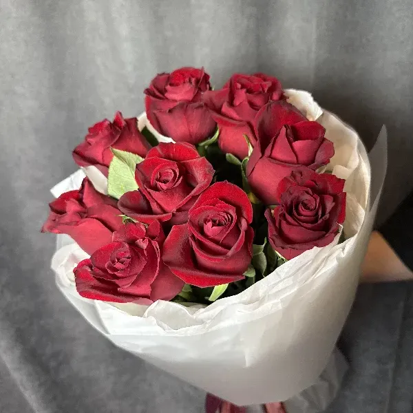 Букет из красных роз 9 шт 