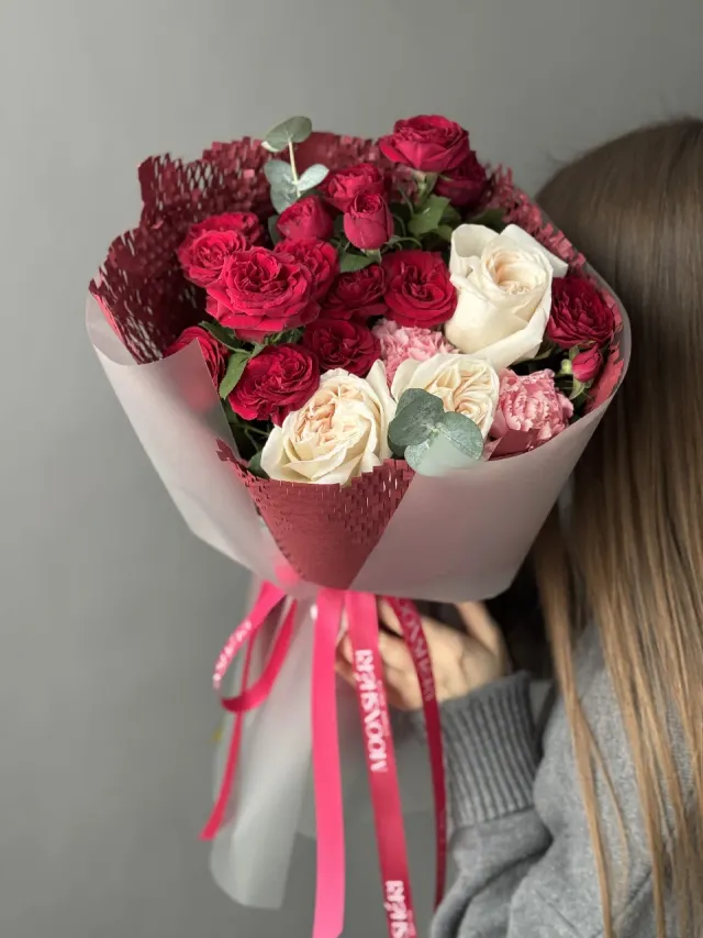 "Сборный букет с парфюмированными розами О'хара" – Фото 3