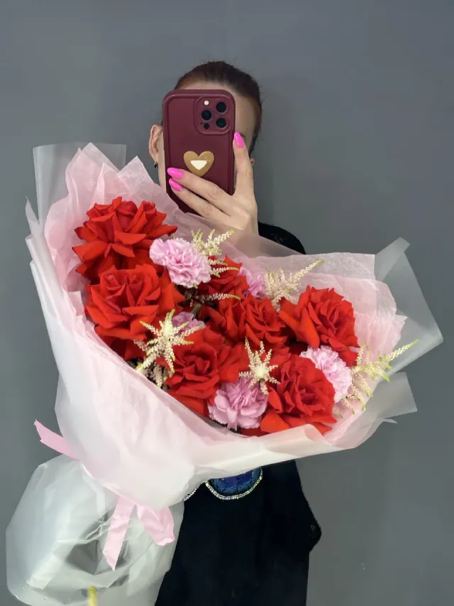 "Букет пламенный ❤️ алая французская Роза 🥐 пудровый диантус 🌸" – Фото 1