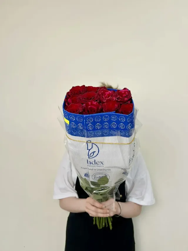 "Розы 25 шт. без оформления 50 см" – Фото 4