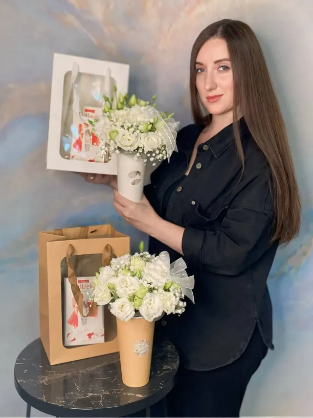 "Композиция в кофейном стакане с Raffaello в подарочном пакете" – Фото 1