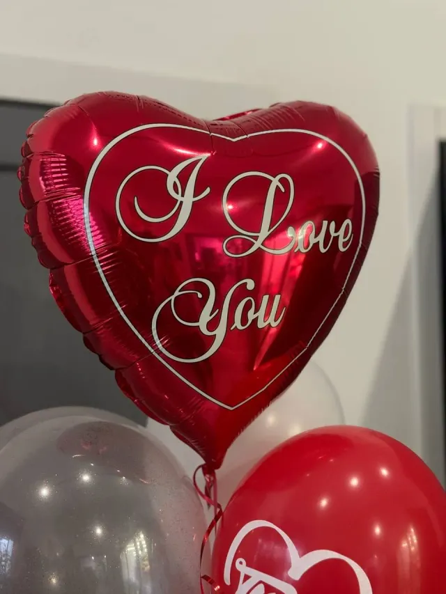 "Фонтан из красно-белых шаров «I love you»" – Фото 3