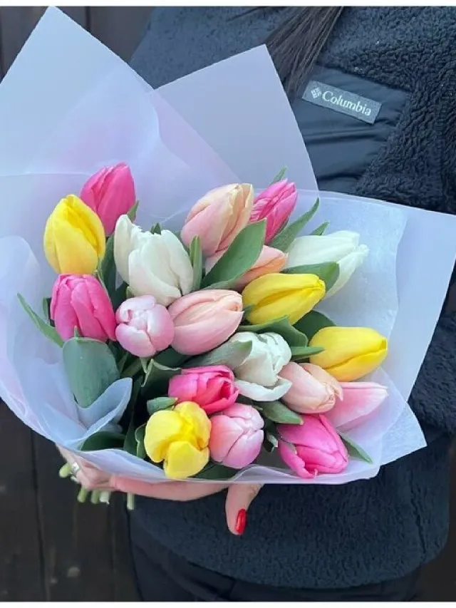 "Букет из 19 разноцветных тюльпанов на 8 марта" – Фото 4