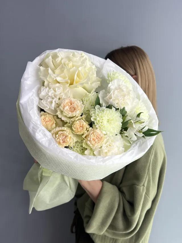 "Букет комплимент 🌸 белоснежная французская Роза 🤍 пионовидная кустовая Роза 🌿" – Фото 1