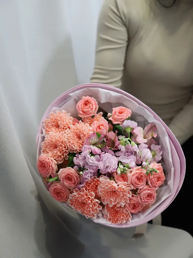 "Нежный Букет Маттиола Хризантема альстромерия роза кустовая" – Фото 9