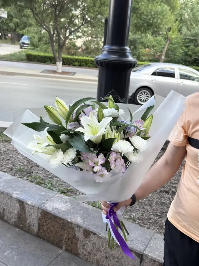 "Букет из белой лилии" – Фото 4