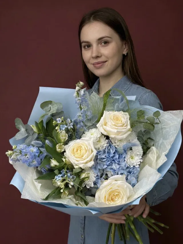"Сборный букет «Голубая гортензия и дельфиниум»" – Фото 2
