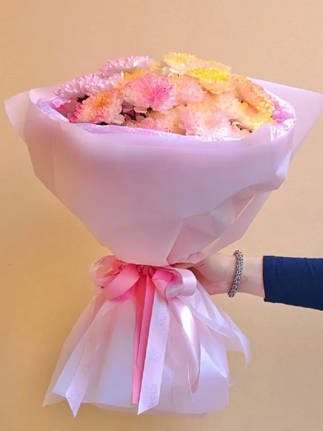 "Монобукет из яркой кустовой хризантемы. Подарок учителю на 1 сентября" – Фото 3